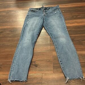 Gap 1969 true skinny jeans, button fly. Size 10/30, preowned, smoke free.